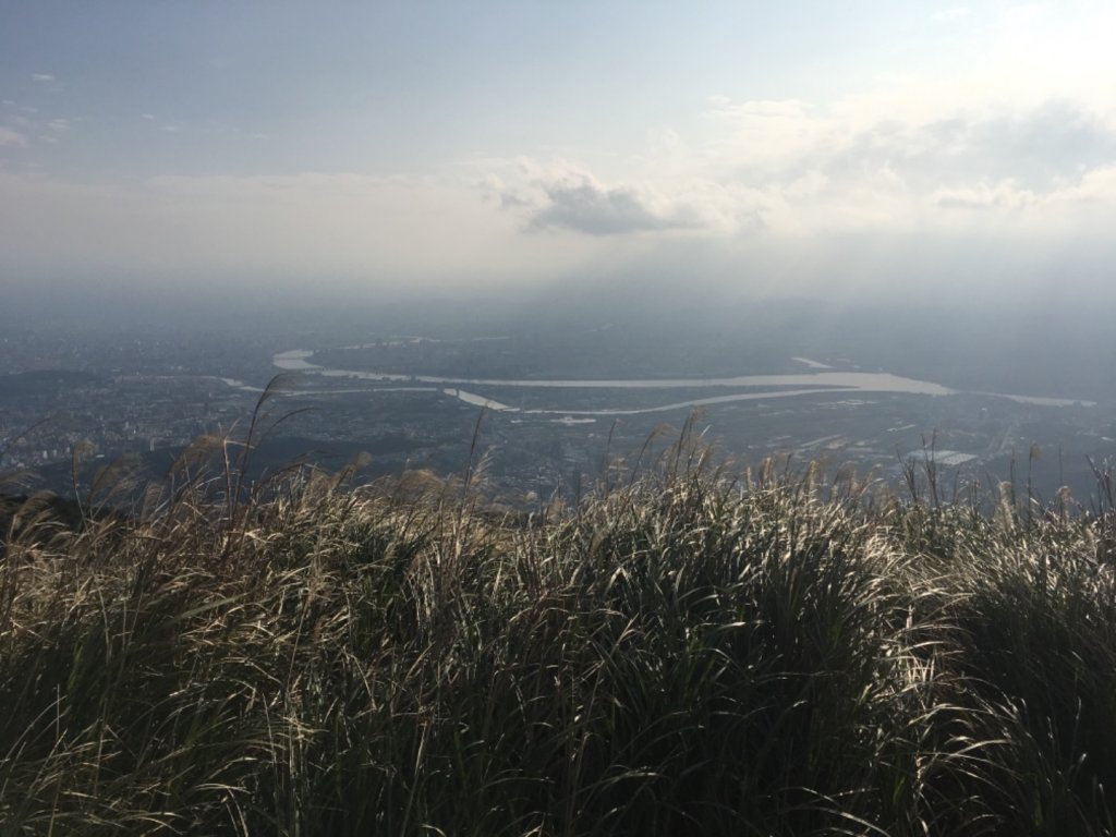 20200202_大屯山群峰_821863