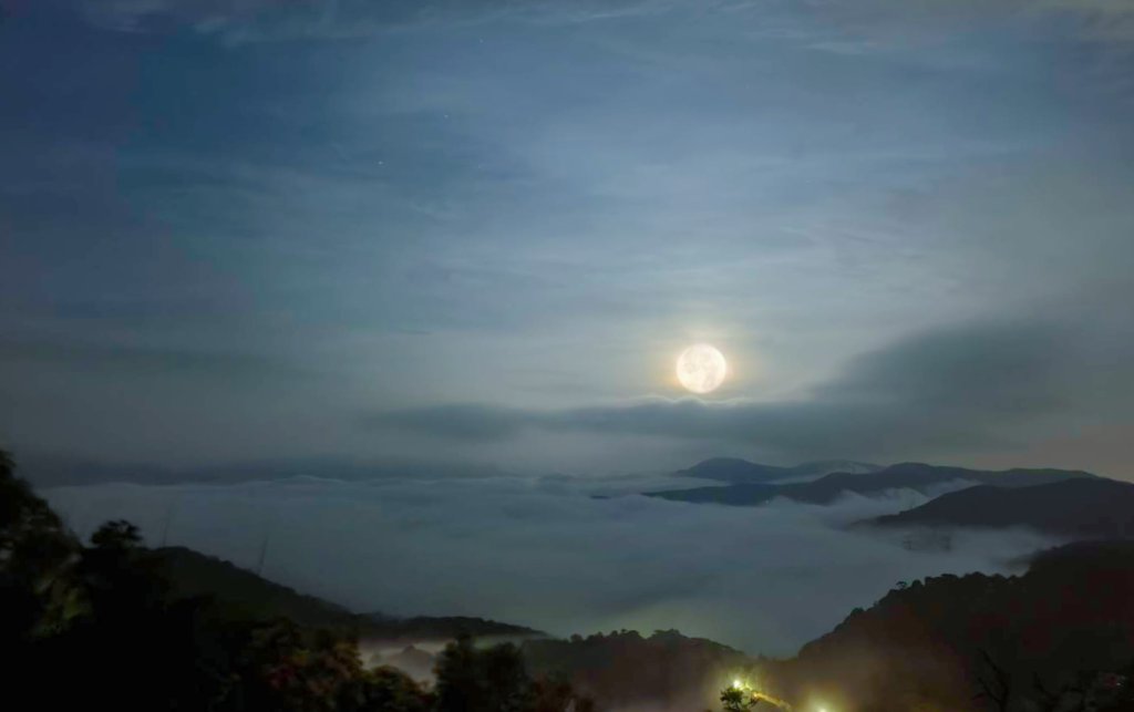 石碇趴趴走追雲趣 #月圓雲海 &夜景 #琉璃光 #雲瀑 6/21封面圖