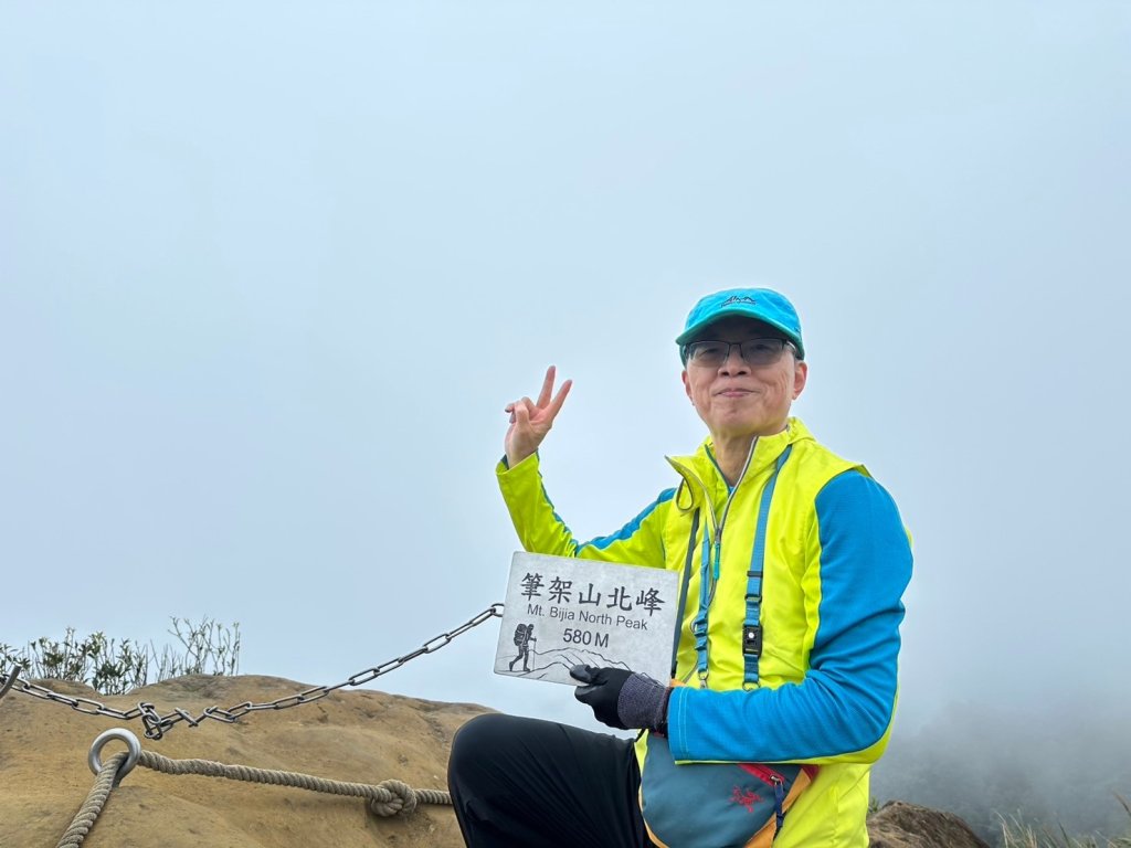 上上又下下的筆架連峰|西帽子岩|炙子頭山|峯花雪月_2691204