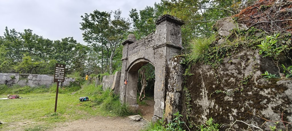 2025/05/01-凌空廊道上李崠山封面圖