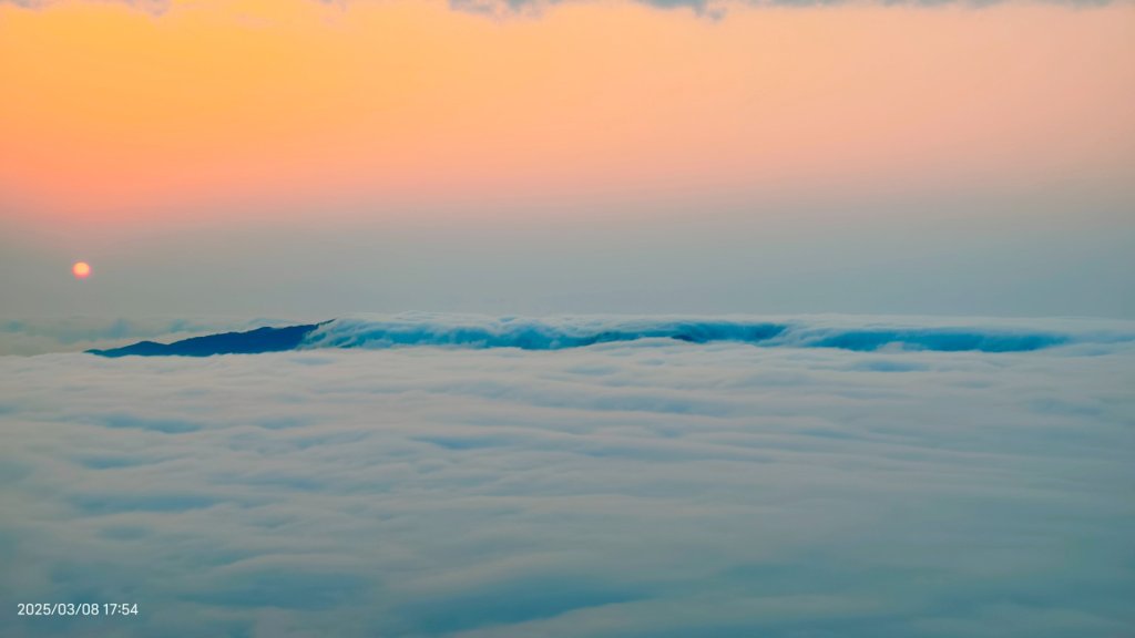 #馬那邦山 #夕陽 #雲海 #雲浪 3/8_2730415
