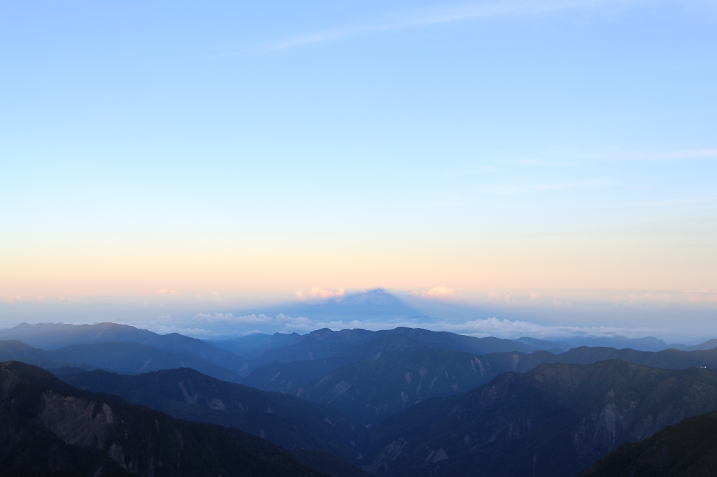 玉山主峰，眾山巔之首_57243