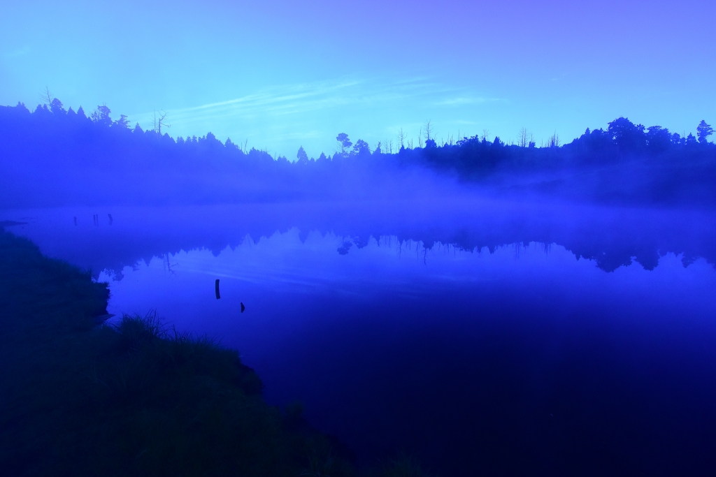 寧靜的加羅湖封面圖