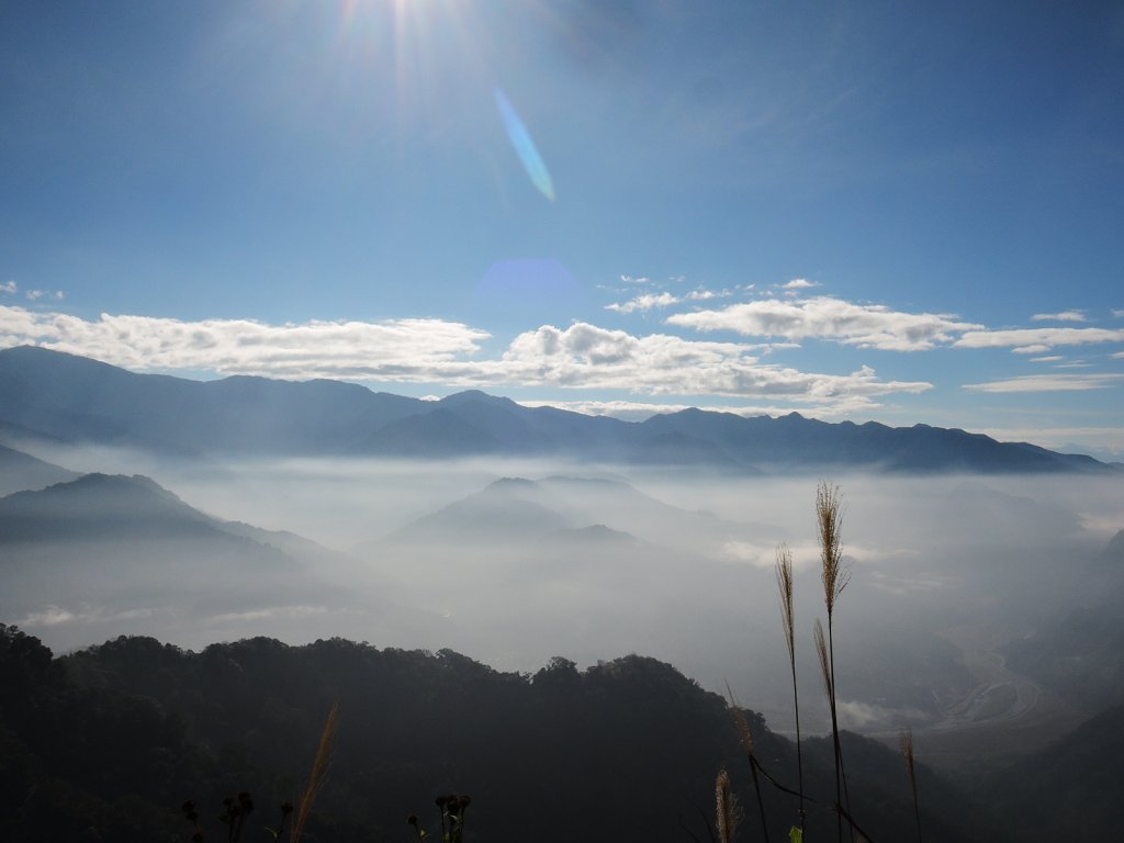 仙靈系~山不在高有仙則名。新竹苗栗中級山_647076