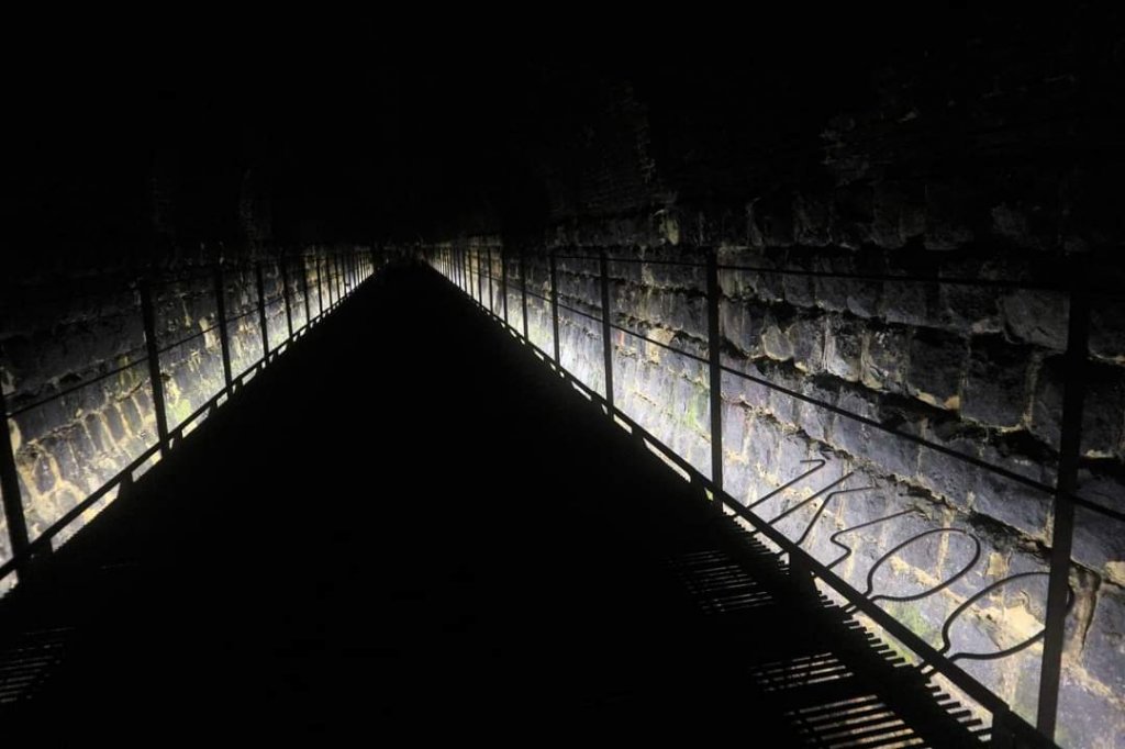 〔雙溪〕三貂嶺生態友善隧道 蝙蝠＆鐘乳石 。尪子崙坑 礦務課NO.278基石_2247604