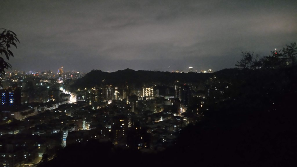 獨推夜訪仙跡岩_883361