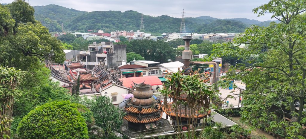 龜山壽山巖封面圖