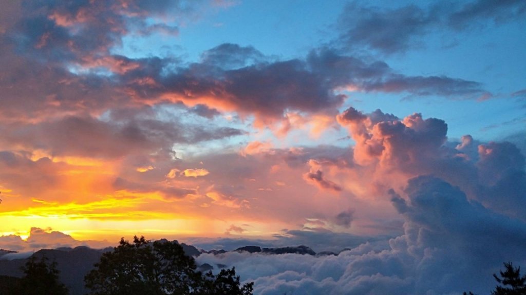 【阿里山私房景點】塔塔加夕陽下的彩霞_691630