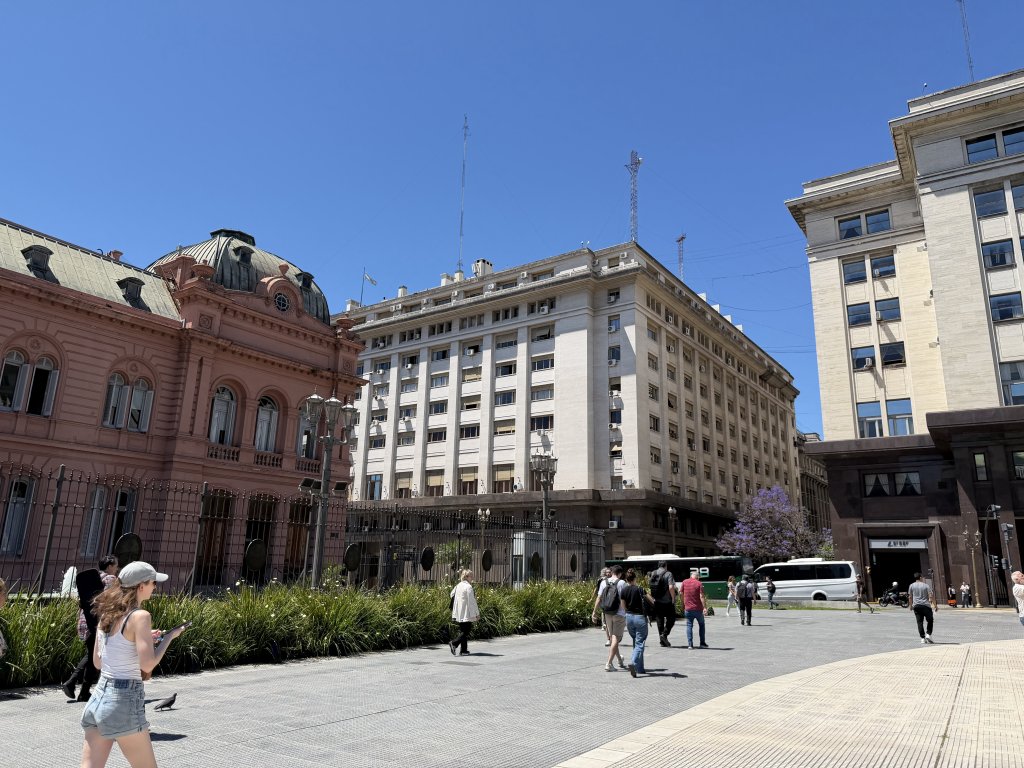 [紐約馬之行-56] 2025_1114 阿根廷總統府_2953607