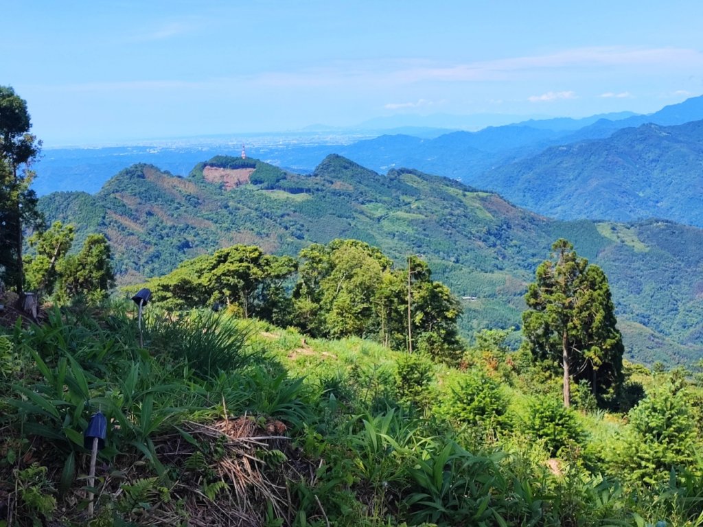 被削了一塊皮的五指山-小百岳#30-新竹縣北埔鄉封面圖