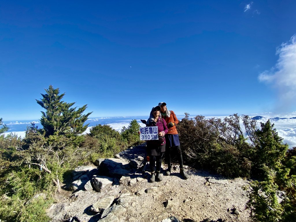 奇萊東稜翻山越嶺的淚與笑D5 2022/10/3--最低鞍營地至三叉營地封面圖