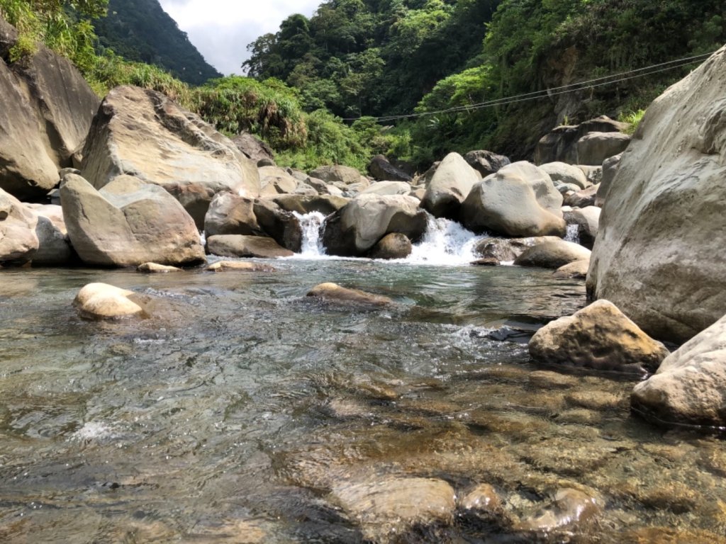 達娜伊谷走里美避難歩道、巨石坂步道_690728