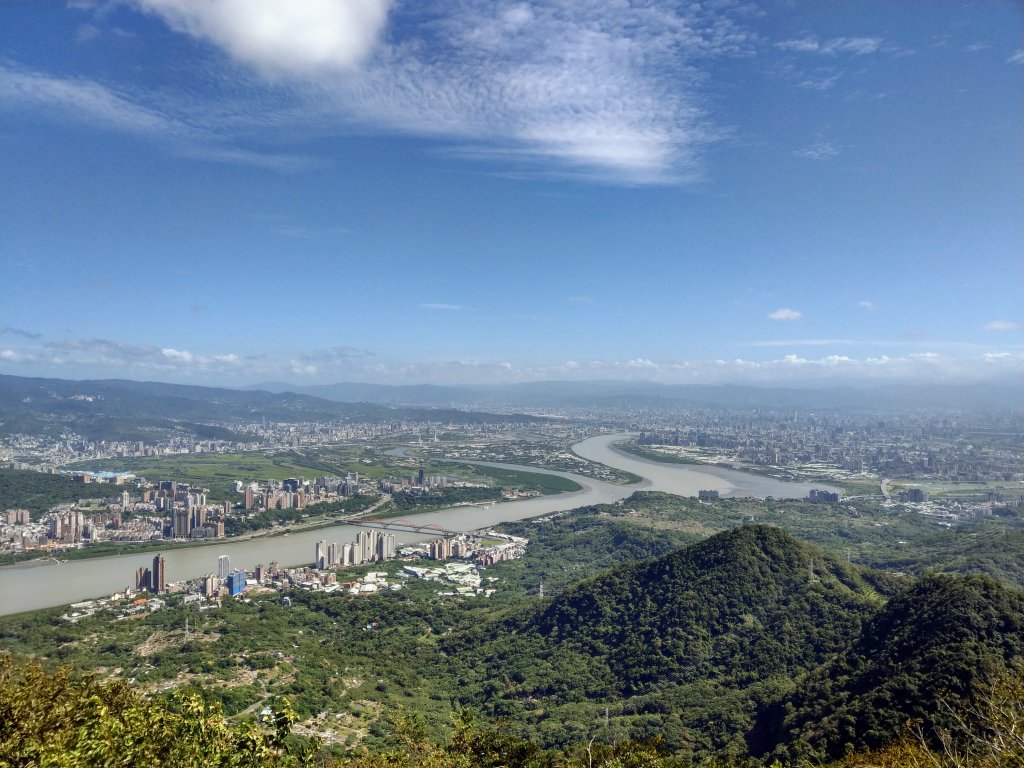 晴空萬里的硬漢嶺步道(觀音山)、凌雲寺往返＋原始土石山徑_1489171