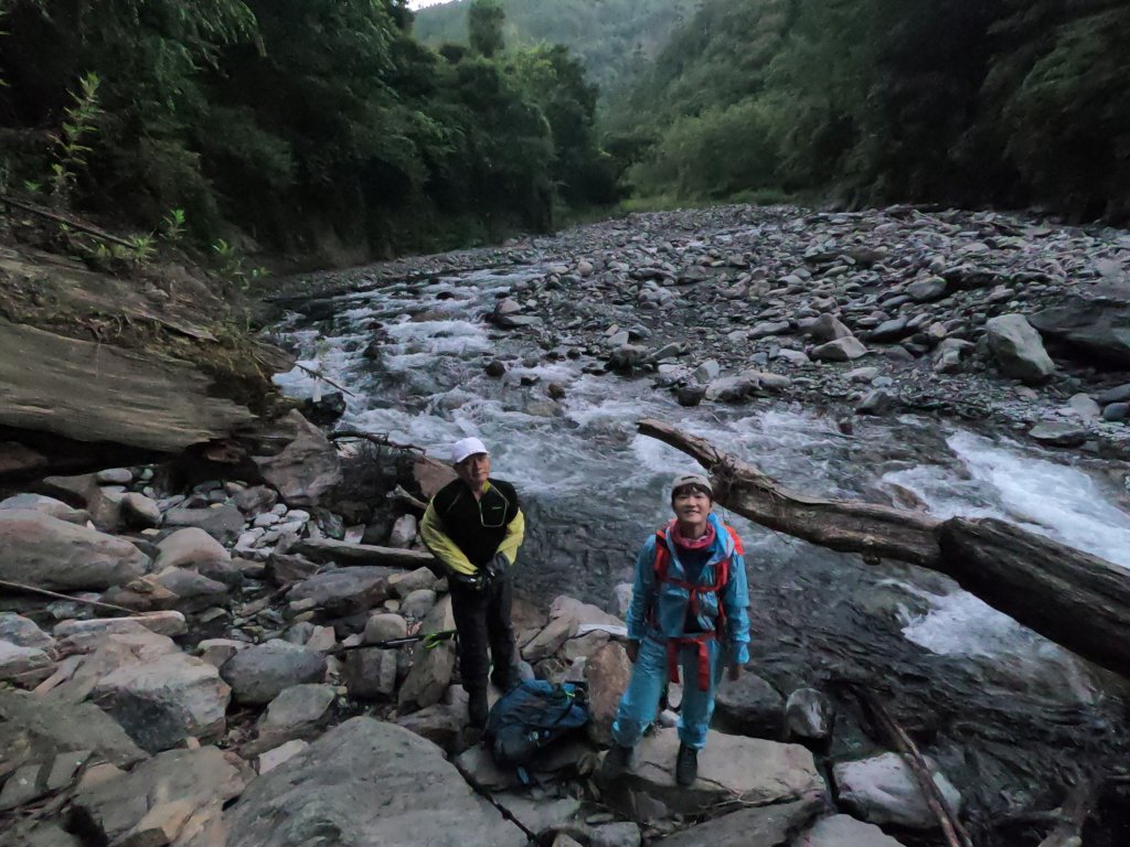 湍湍溪流志佳陽大山_656540