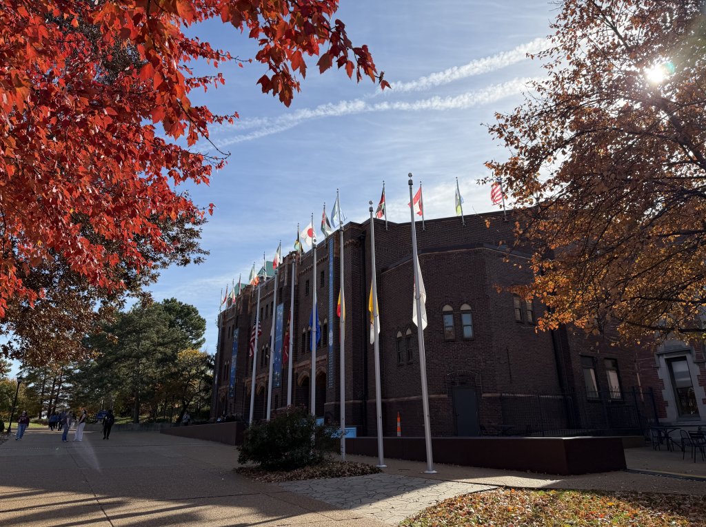 [紐約馬之行-52] 2025_1112 聖路易斯大學_2953323