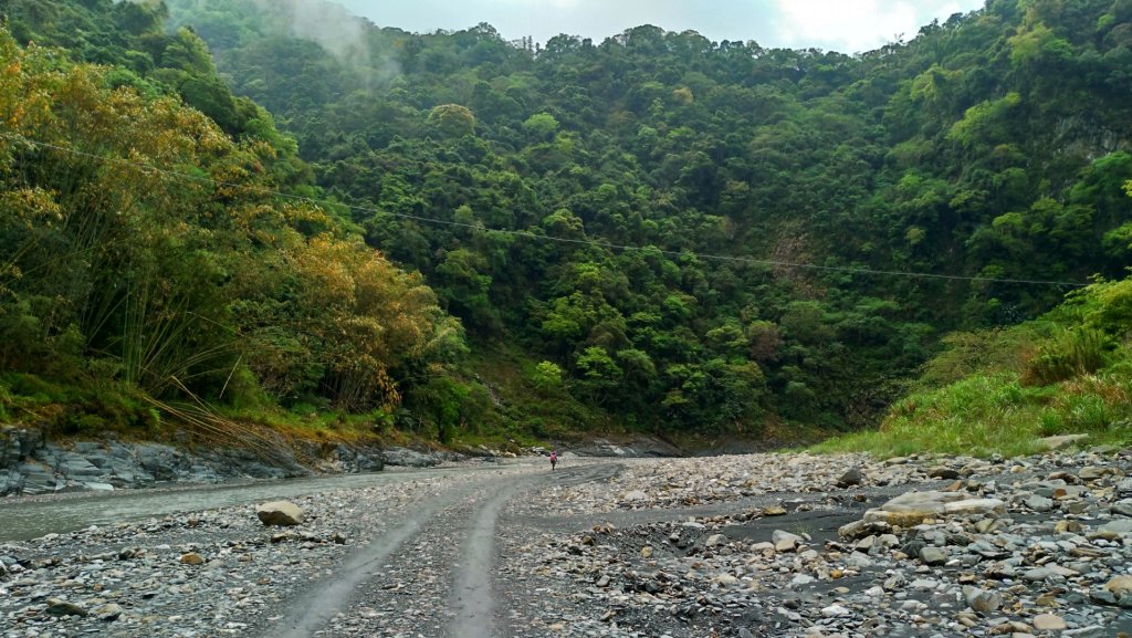 武界一線天～徒步感受大自然的美_882318
