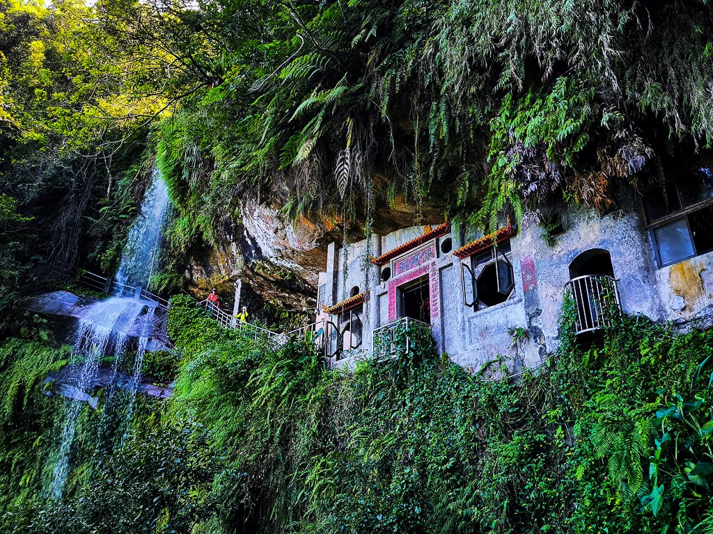 2025-06-15 銀河洞越嶺登山步道封面圖