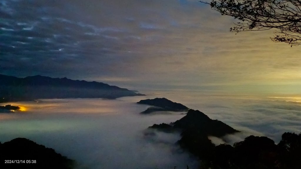 二訪馬拉邦山，解鎖 #琉璃光雲海 #日出雲海  #血月 #斜射光 #楓葉紅了！_2668541