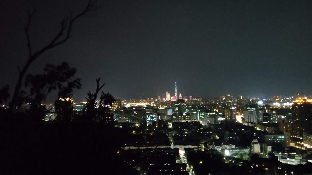 夜訪金面山_916351