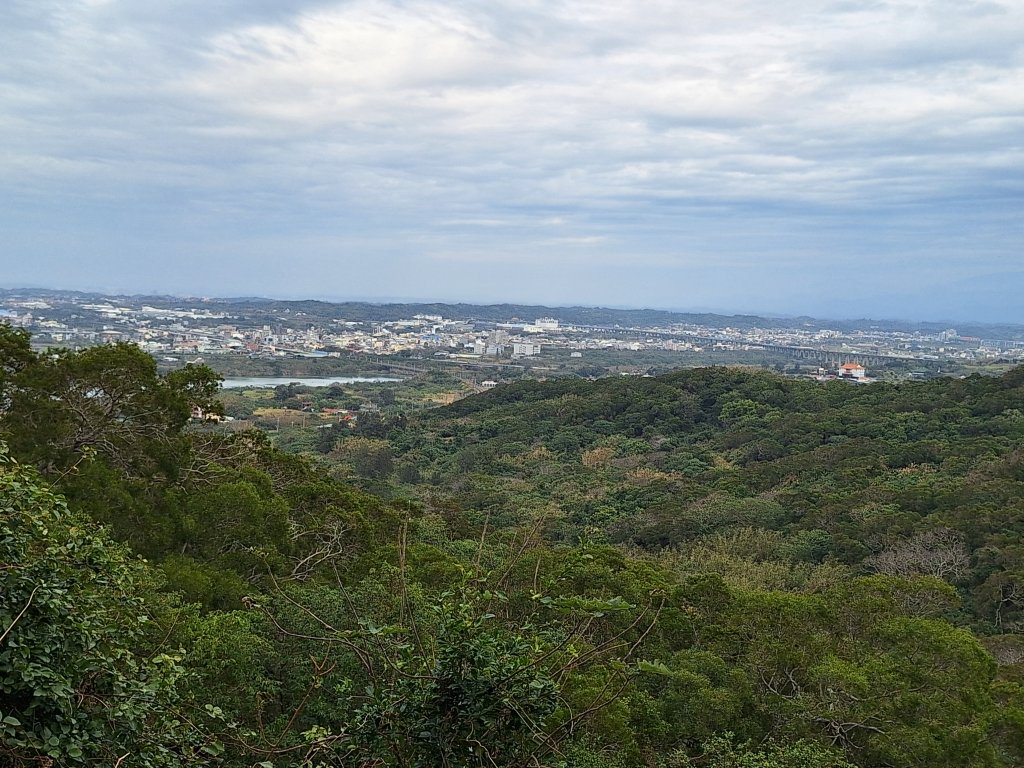 苗栗基石:貓貍山、將軍山、公司寮山、半天寮山、白沙屯山_2693781