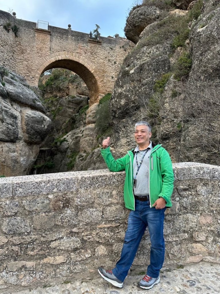 西班牙隆達懸崖峭壁的石城_2810443