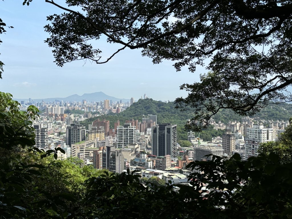 仙跡岩小O_酷暑中晨間快走_2537620