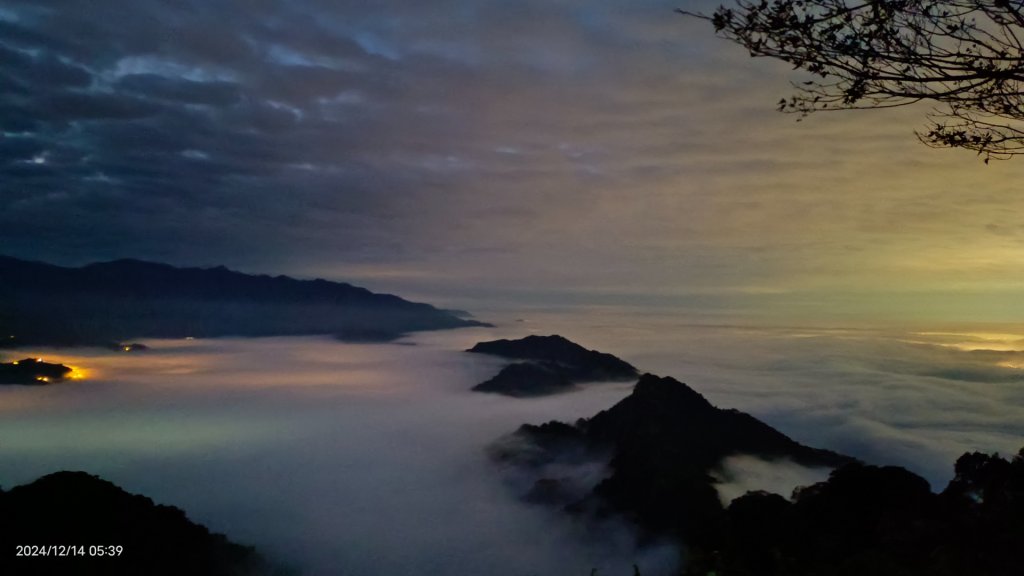 二訪馬拉邦山，解鎖 #琉璃光雲海 #日出雲海  #血月 #斜射光 #楓葉紅了！_2668543