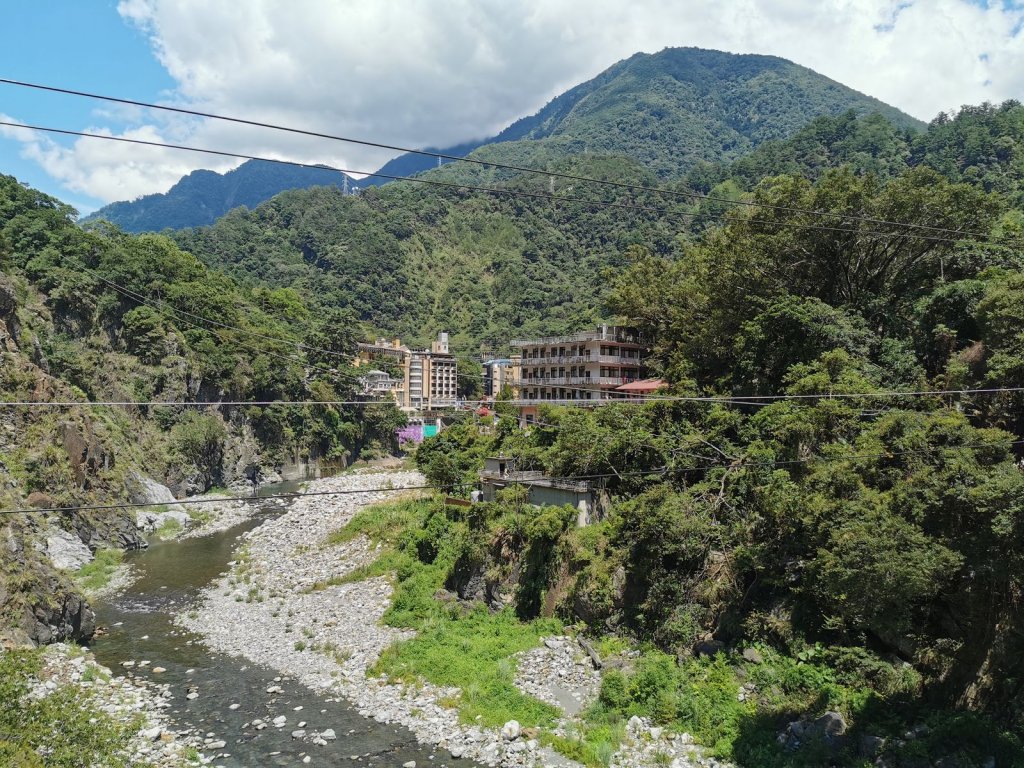 捎來步道-能一次經過兩座吊橋的步道_1049594