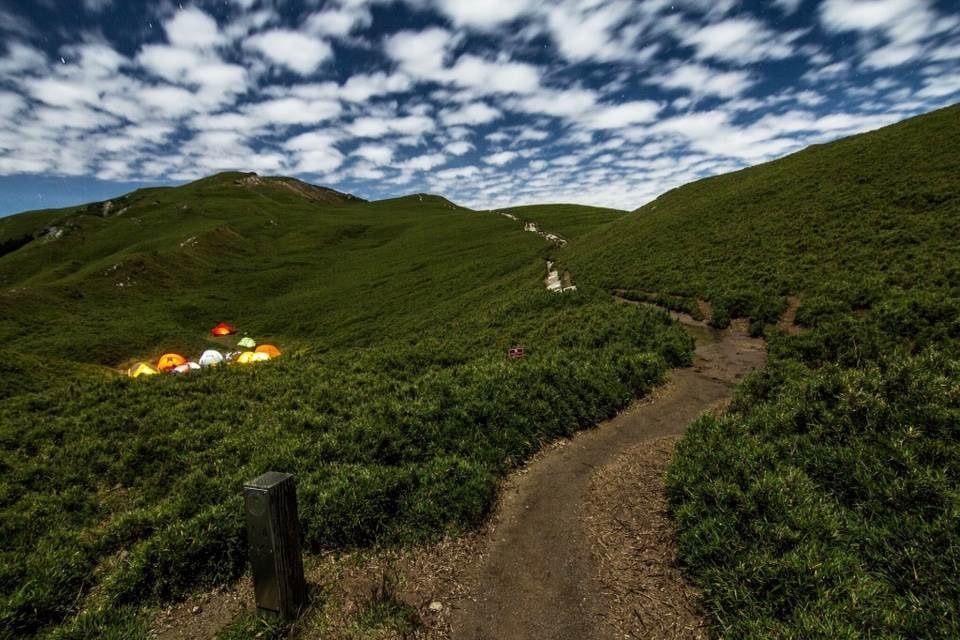 【山裡面。月光下曬帳篷】夜曝系列_2581888