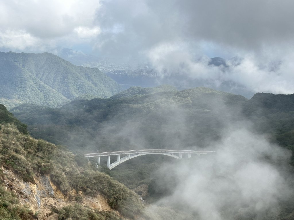 好天氣不爬山要幹嘛！？縱走七星山主東峰 遇見絕美秋芒_1910211