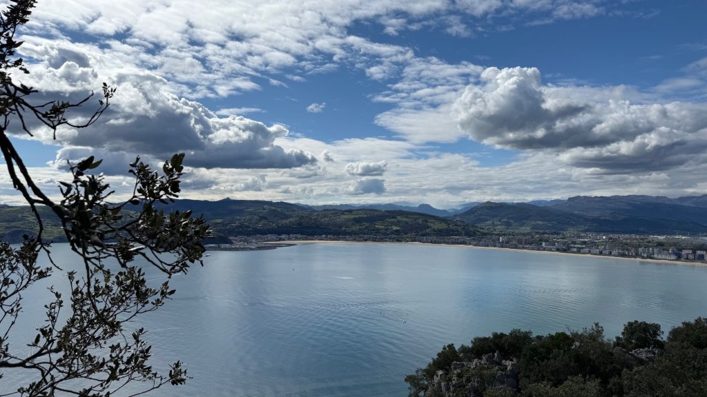 燈塔與懸崖 + 桑托尼亞的布西耶羅峰 🇪🇸 西班牙_2771485