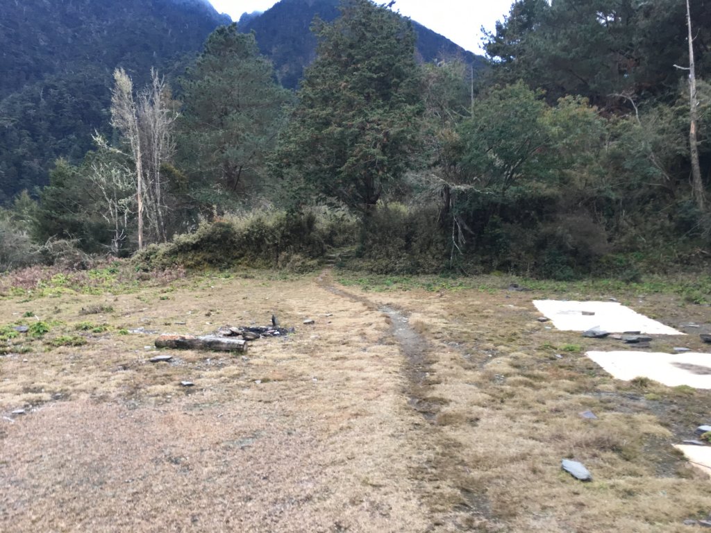 八通關山、八通關山西峰、秀姑巒山_526101