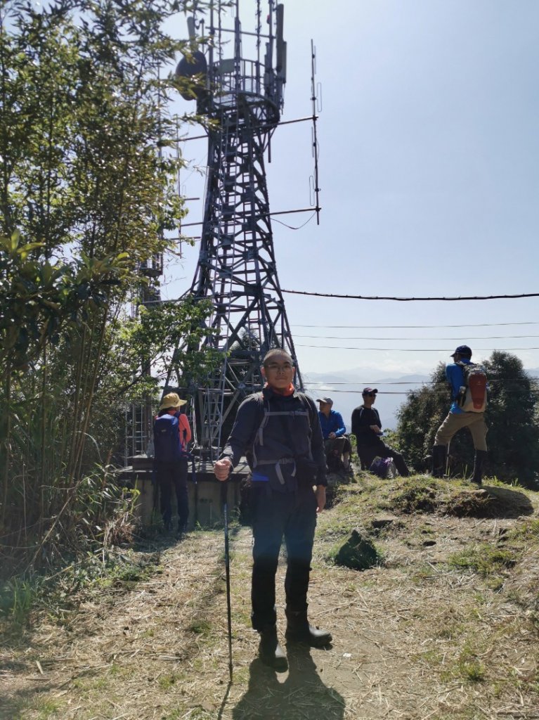 受北宮登五指山中指峰沿途經奇岩巨石一線天_880372