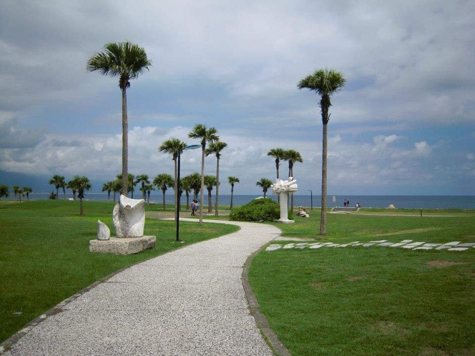 〔貢寮 〕靈鷲山無生道場  三貂角燈塔 ，南子吝步道，獅公髻尾山，台東三仙台，花蓮七星潭，清水斷崖_2253071