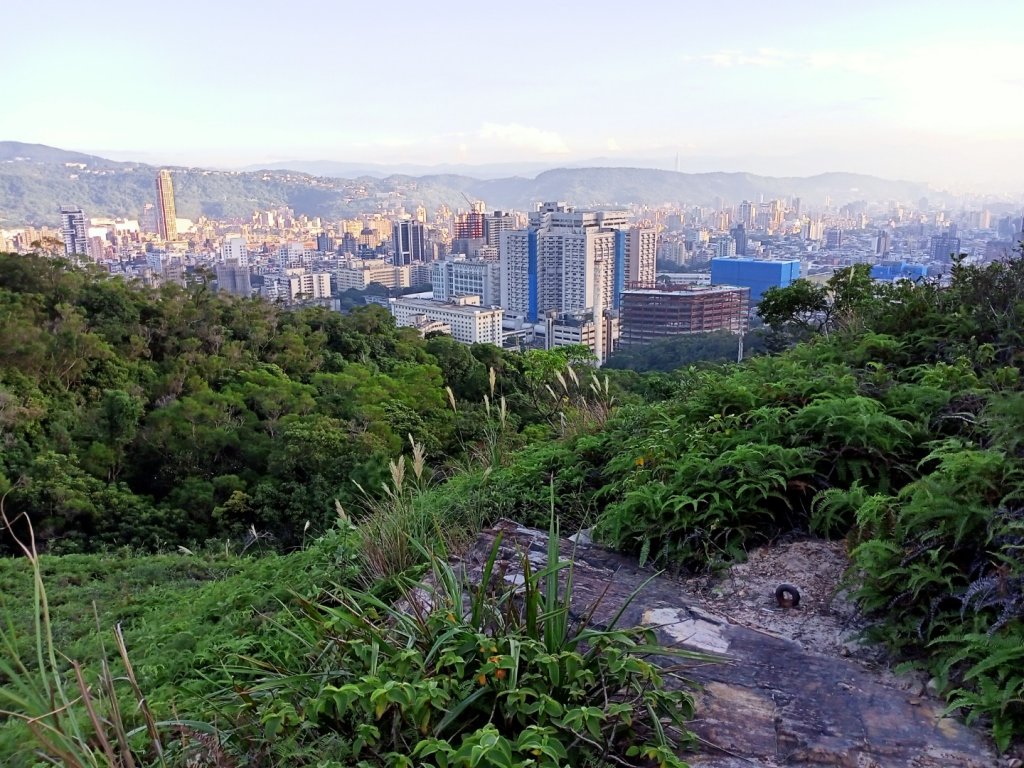 【台北-臺灣百大必訪步道】軍艦岩親山步道_1180173