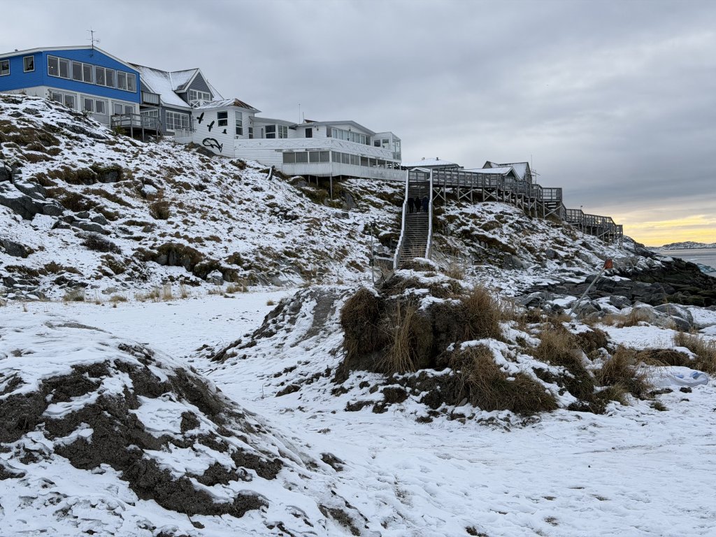 [紐約馬之行-26] 2025_1105 努克濱海木棧道(Nuuk Boardwalk)-上封面圖