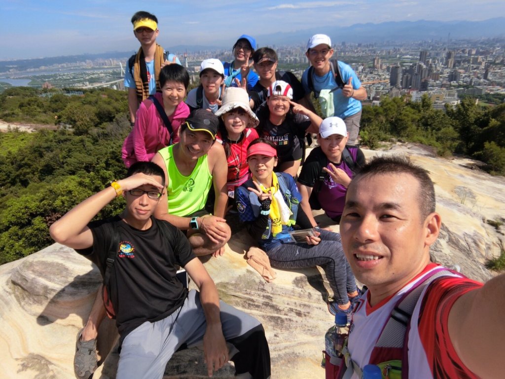 軍艦岩吃吃喝喝爬山趣_633095