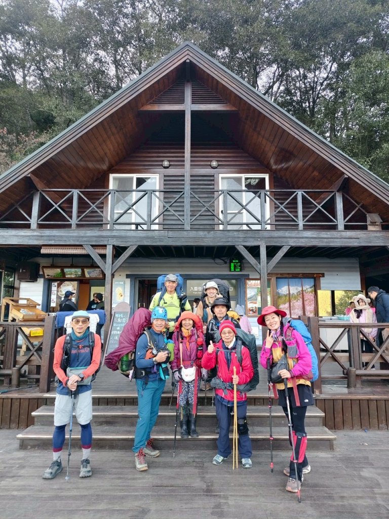 帶著77歲爸爸爬百岳~雪山西稜_12/07~12/12，2025唯一一爬。封面圖