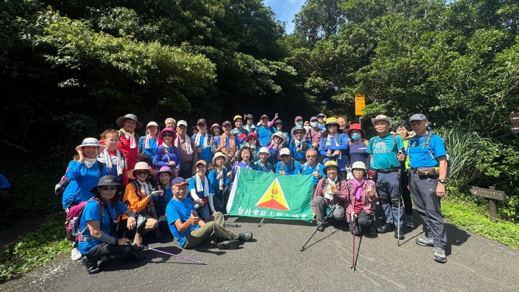 二子坪、二子山西峰、二子山東峰、大屯自然公園、菜公坑山、陽明山前山公園【臺北大縱走 1&2】_2540915