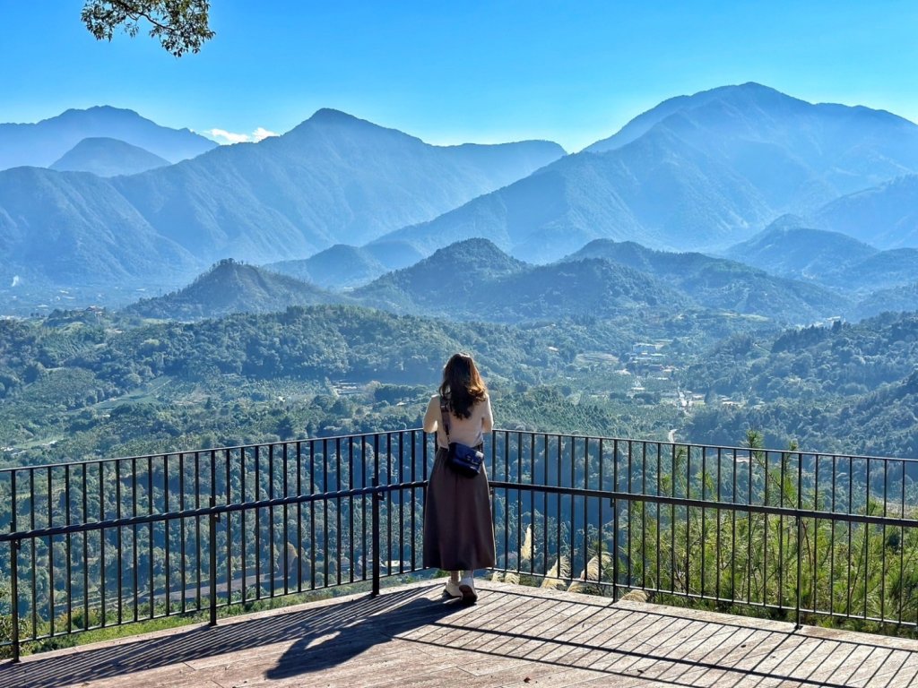 金龍山 日月潭向山-月牙灣漫步_2381561