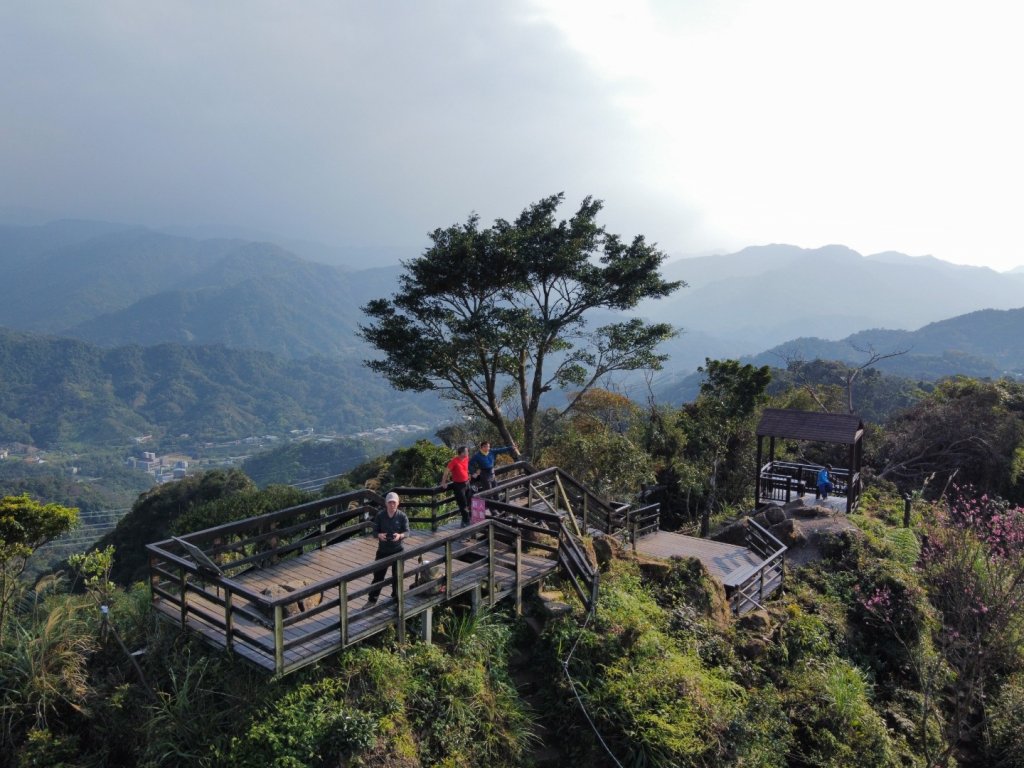 天上山封面圖