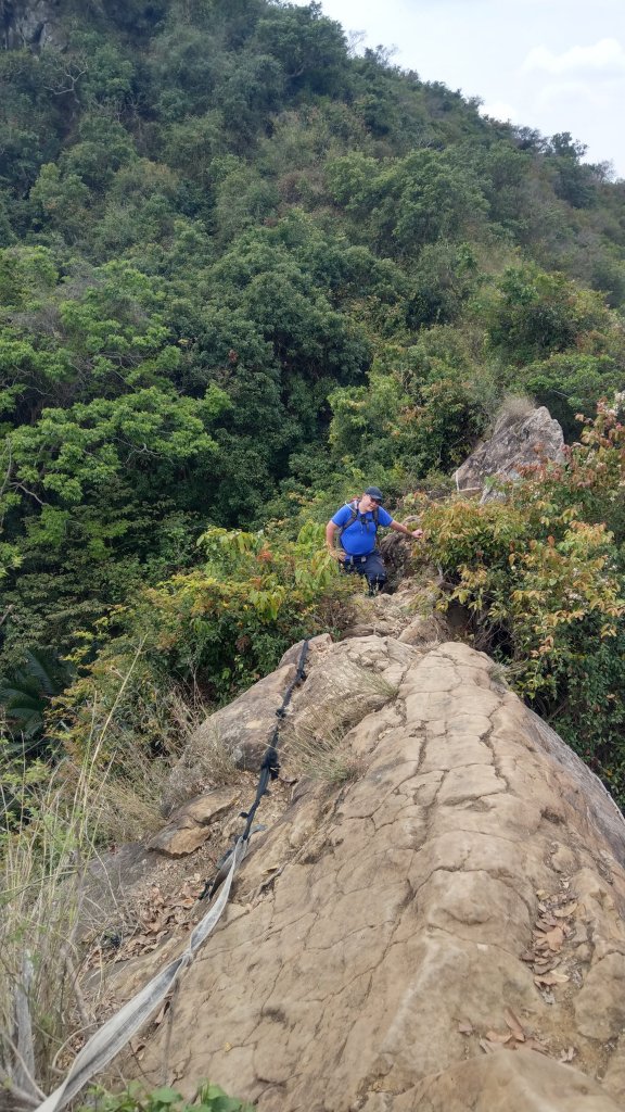 旗靈縱走封面圖