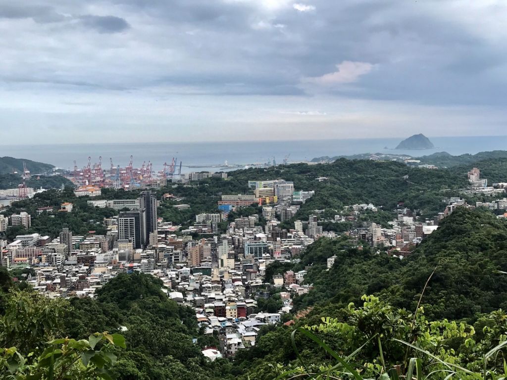 劉銘傳路上紅淡山環走_390531