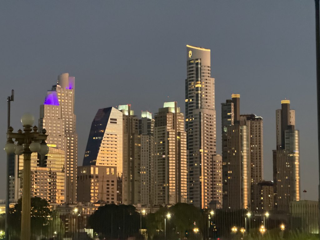 [紐約馬之行-64] 2025_1114 女人橋_2954498