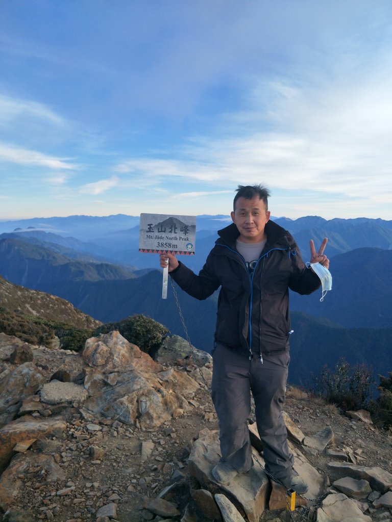 百岳：玉山北峰封面圖