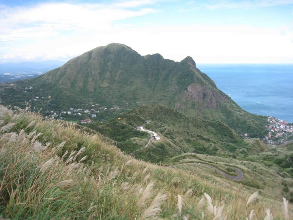 （瑞芳）三層橋一線天 樹梅坪古道  小金瓜露頭 不厭亭 茶壺山〔七堵 〕大牛稠登山步道 富民親水公園_2127030