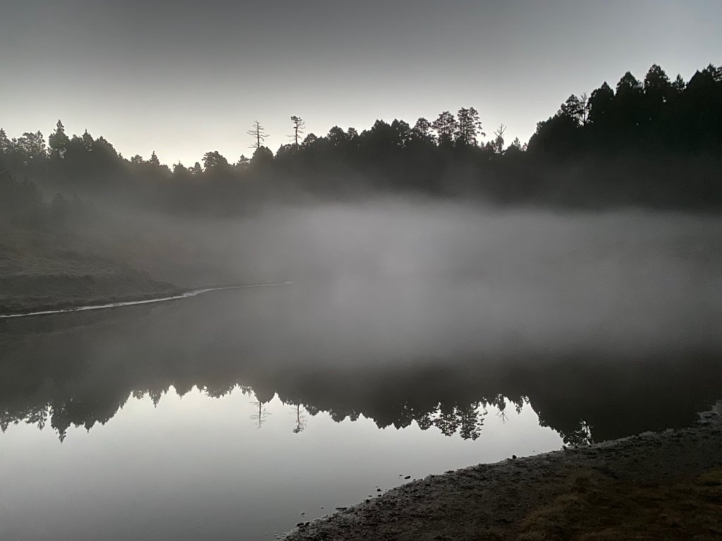 加羅湖霧氣飄渺_1289040
