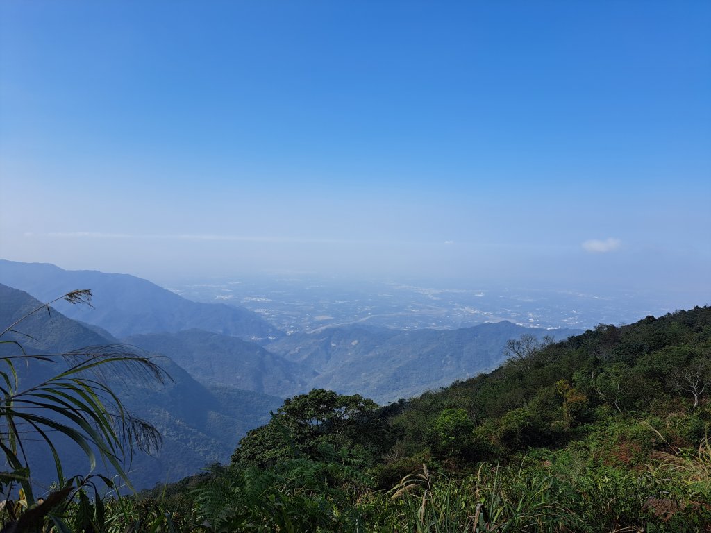 鱈葉根山+真笠山+白賓山縱走(救援中繼站起登)20230227_2046006