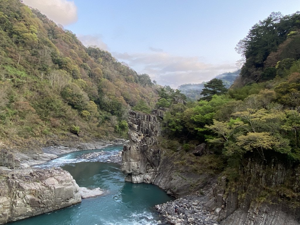 尋訪歷史的軌跡-秀巒軍艦岩登芝生毛台山與虎禮山封面圖