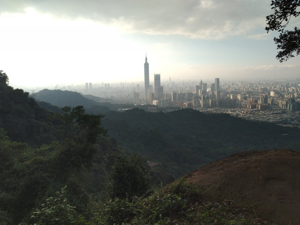 四獸山=象+豹+虎+獅_1070491